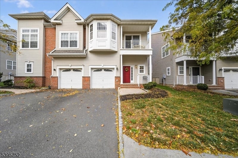 Photo of Listing #3996457