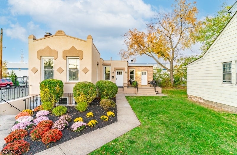 Photo of Listing #3996523