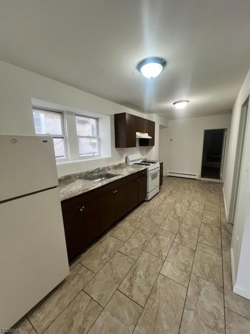 Photo of Listing #3996588