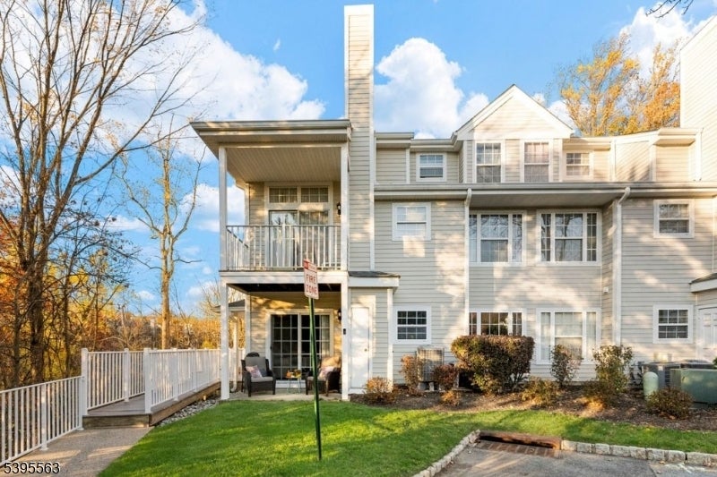 Photo of Listing #3996792