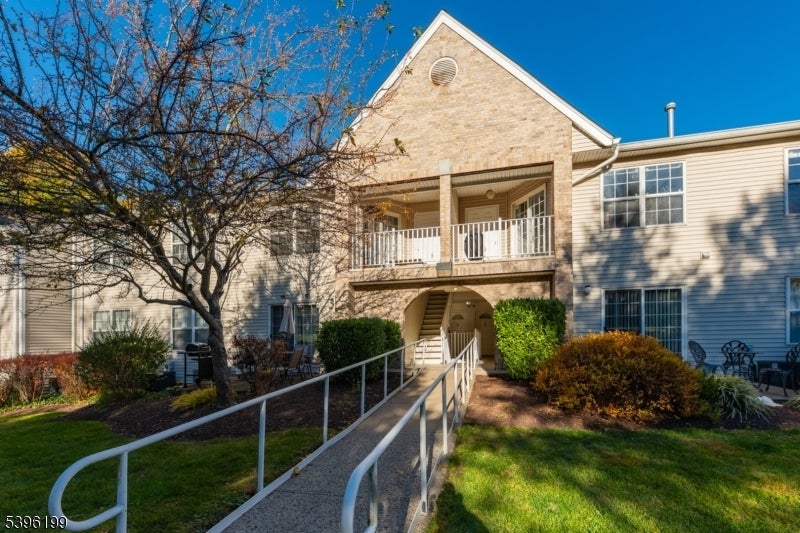 Photo of Listing #3996909