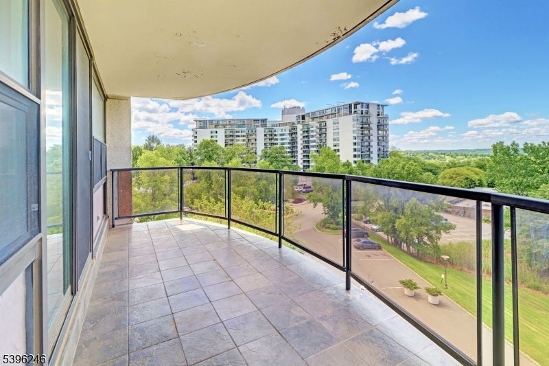 Photo of Listing #3996947