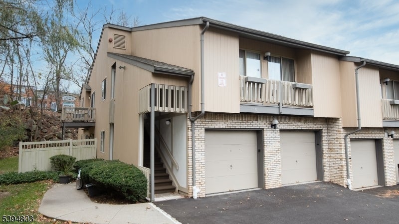 Photo of Listing #3997207