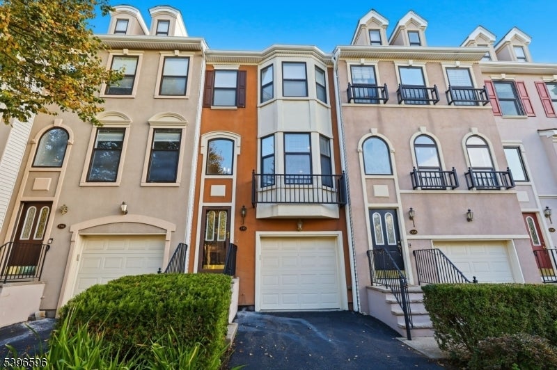 Photo of Listing #3997256