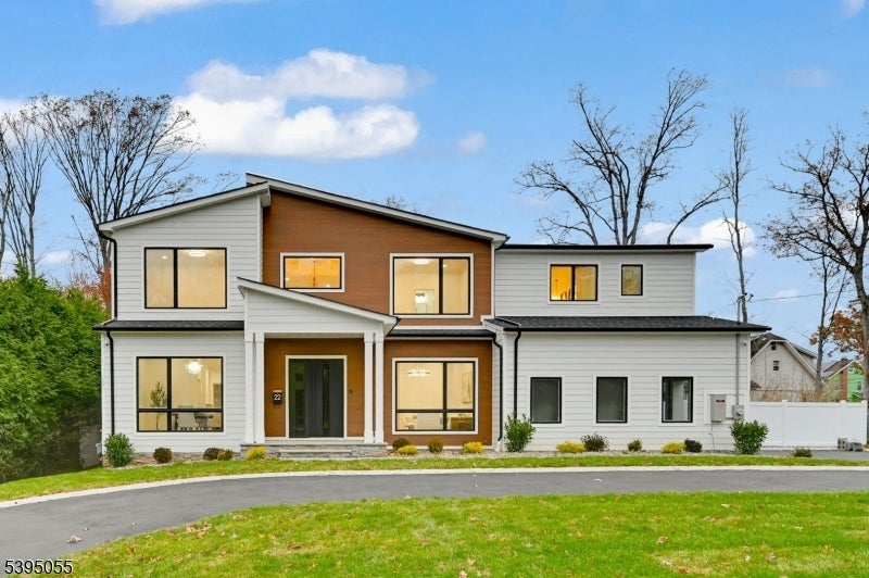 Photo of Listing #3997284