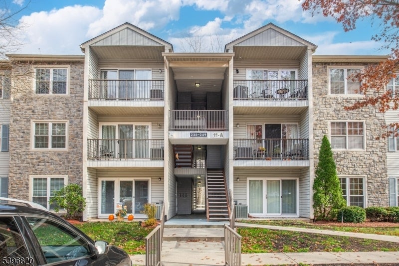 Photo of Listing #3997427