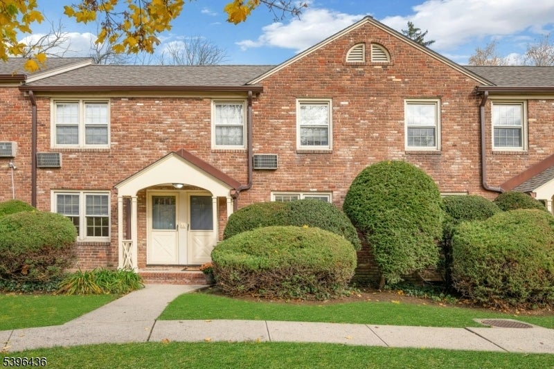 Photo of Listing #3997573