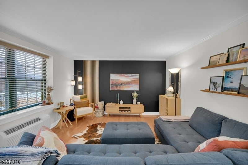 Photo of Listing #3997623