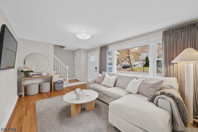 Photo of Listing #3997841