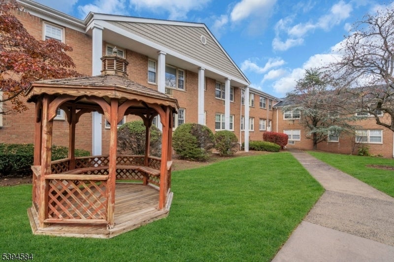 Photo of Listing #3997917