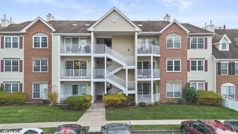 Photo of Listing #3998030