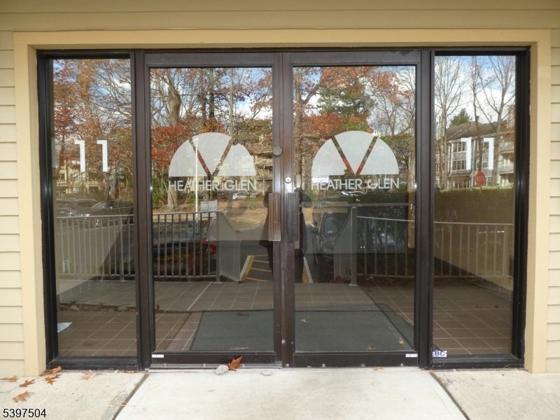 Photo of Listing #3998053