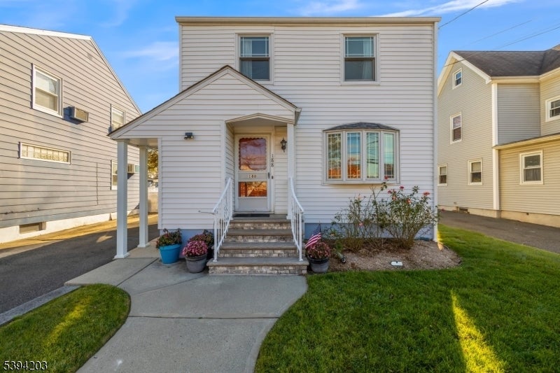 Photo of Listing #3998109