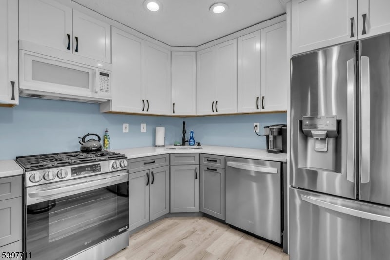 Photo of Listing #3998226