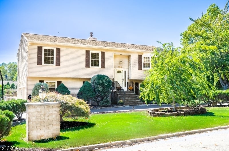 Photo of Listing #3998329