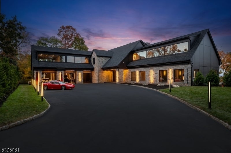 Photo of Listing #3998341