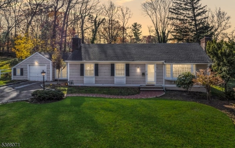 Photo of Listing #3998575