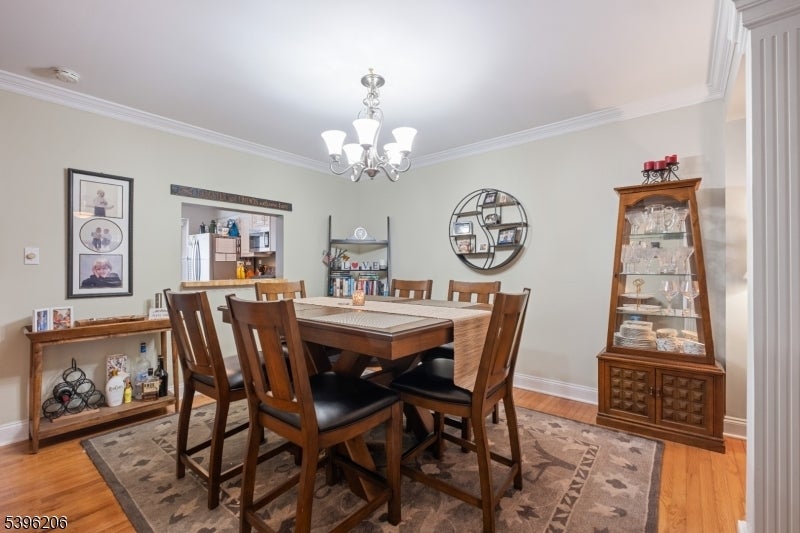 Photo of Listing #3998636