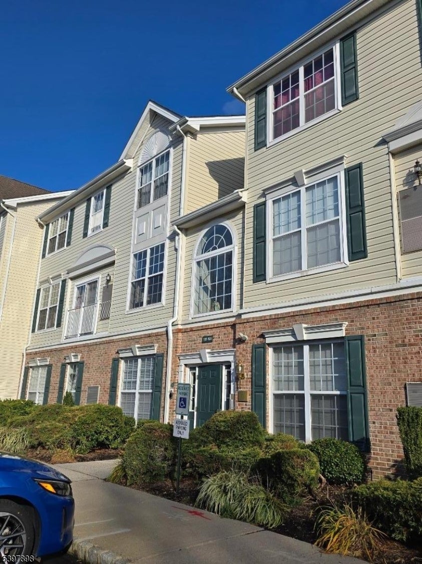 Photo of Listing #3998867