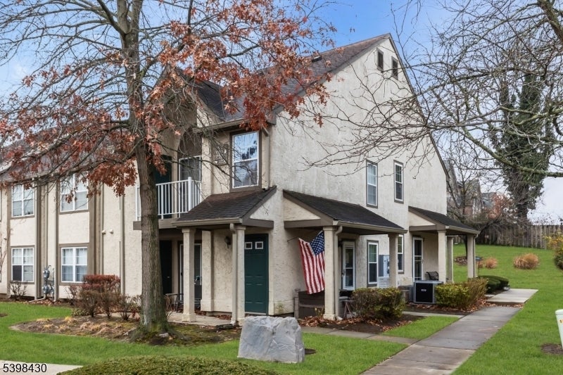 Photo of Listing #3998923