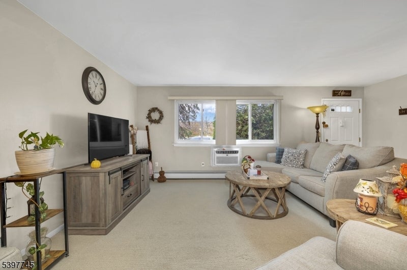 Photo of Listing #3999143