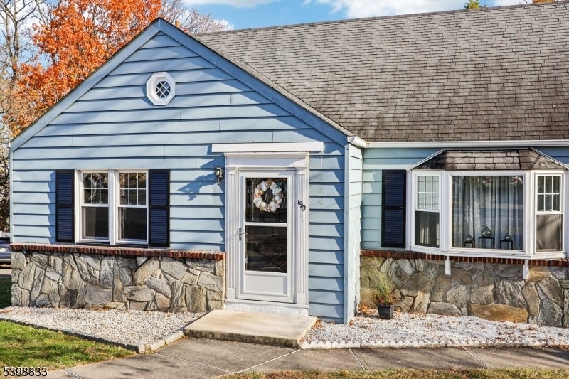 Photo of Listing #3999243