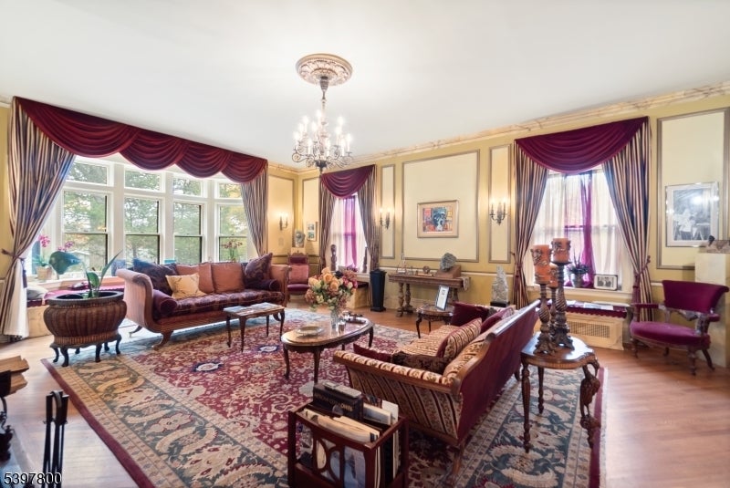 Photo of Listing #3999340