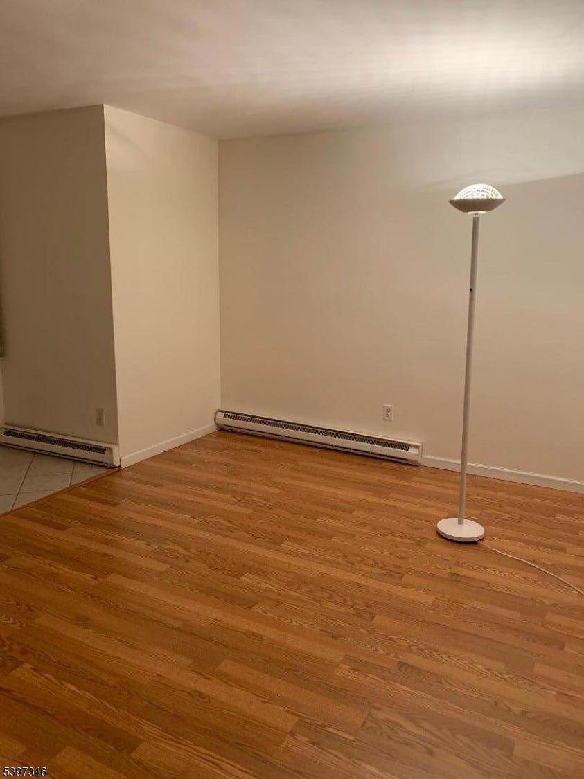 Photo of Listing #3999344