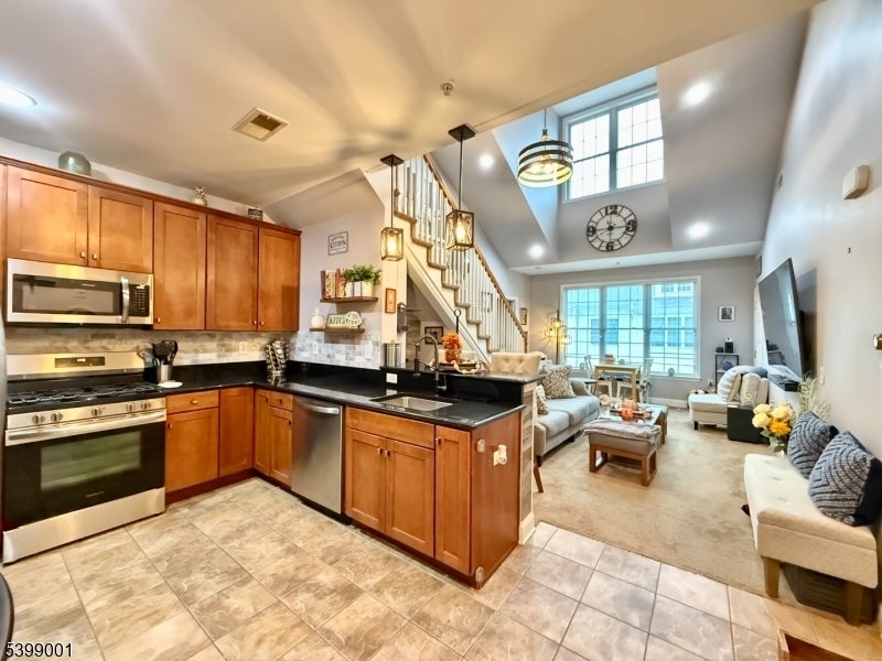 Photo of Listing #3999383