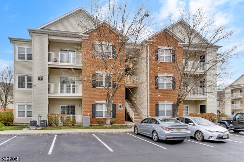 Photo of Listing #3999441