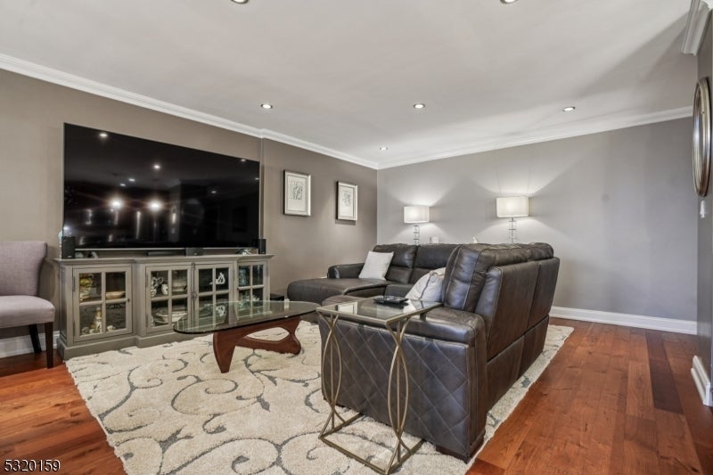 Photo of Listing #3999660