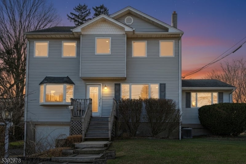 Photo of Listing #3999715