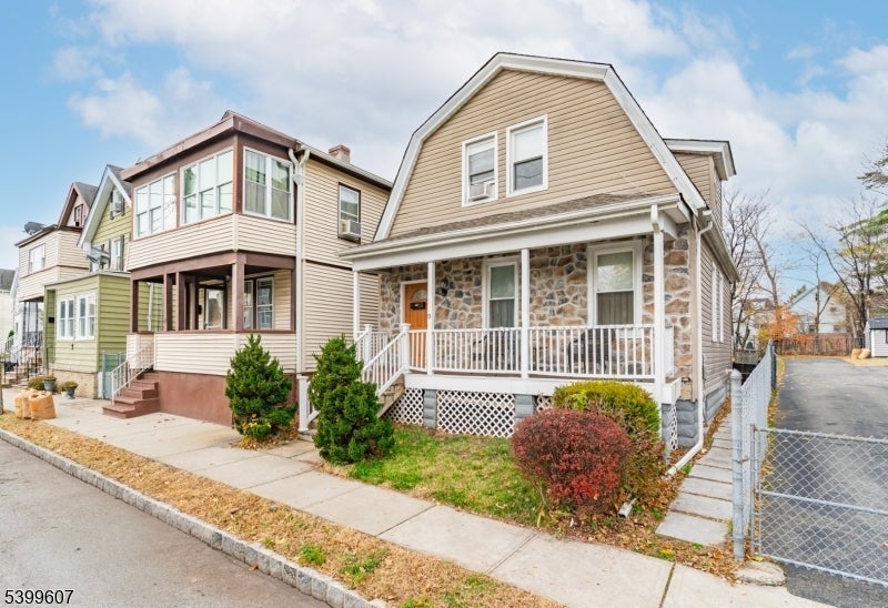 Photo of Listing #3999993