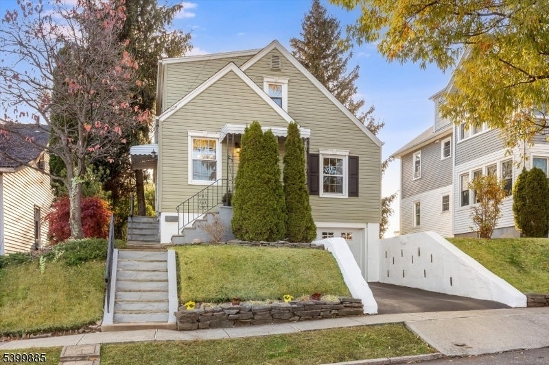 Photo of Listing #4000156