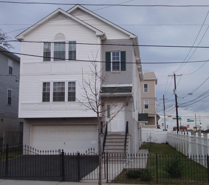 Photo of Listing #4000243