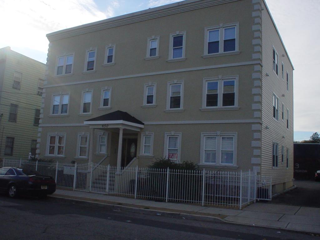 Photo of Listing #4000246