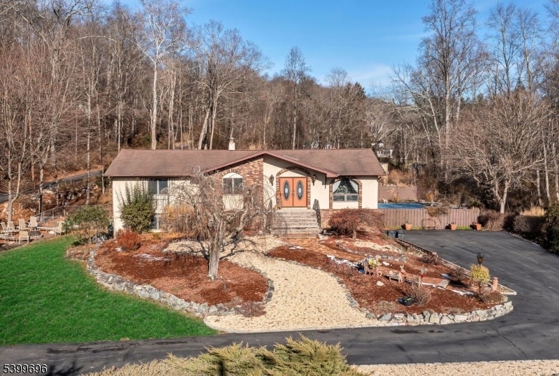 Photo of Listing #4000613