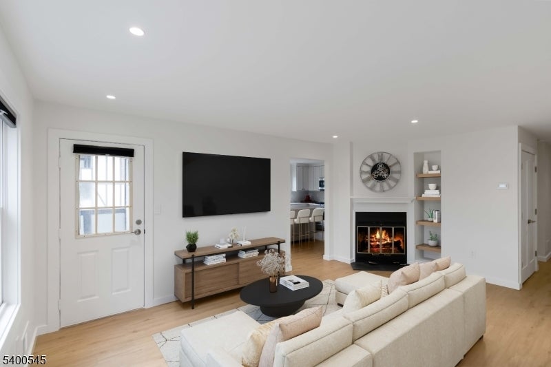 Photo of Listing #4000726