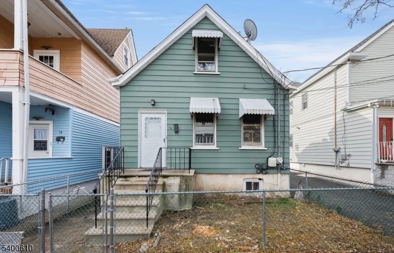 Photo of Listing #4000774