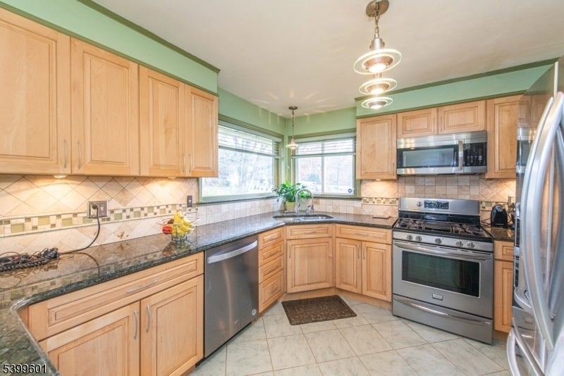 Photo of Listing #4000914