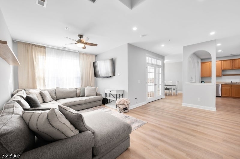 Photo of Listing #4001470