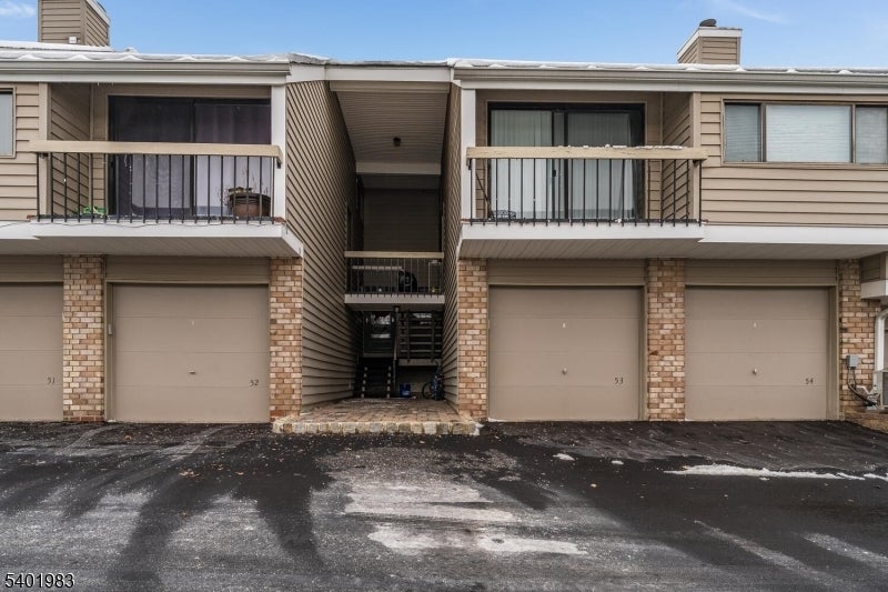 Photo of Listing #4001944