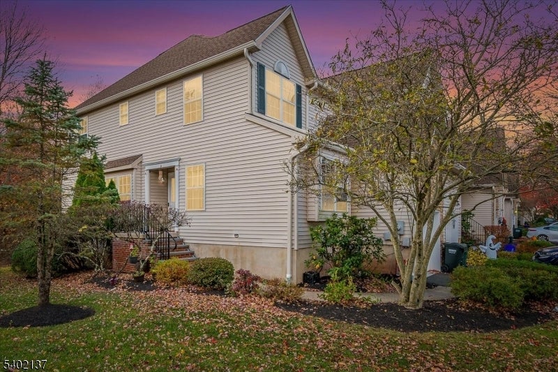 Photo of Listing #4002052