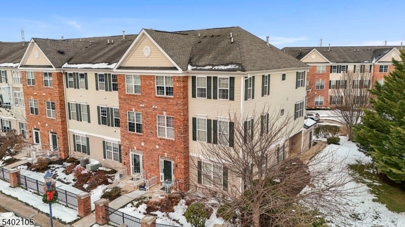 Photo of Listing #4002220