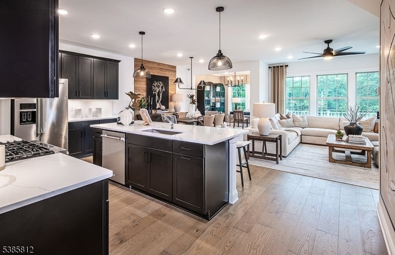 Photo of Listing #4002280