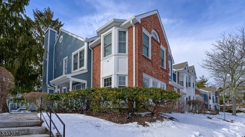 Photo of Listing #4002406