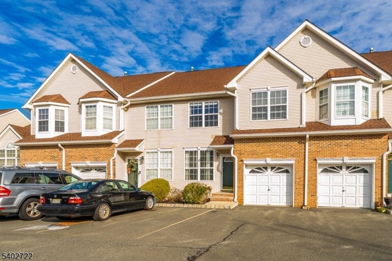 Photo of Listing #4002574