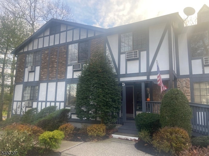 Photo of Listing #4002589