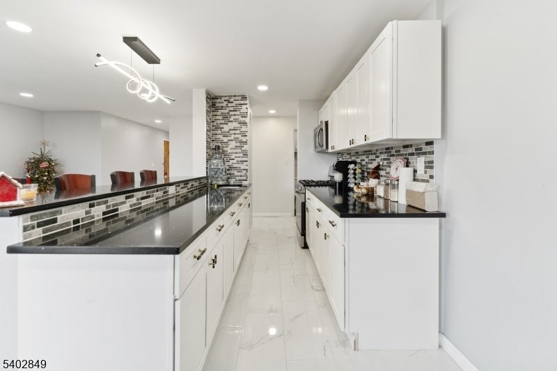 Photo of Listing #4002605