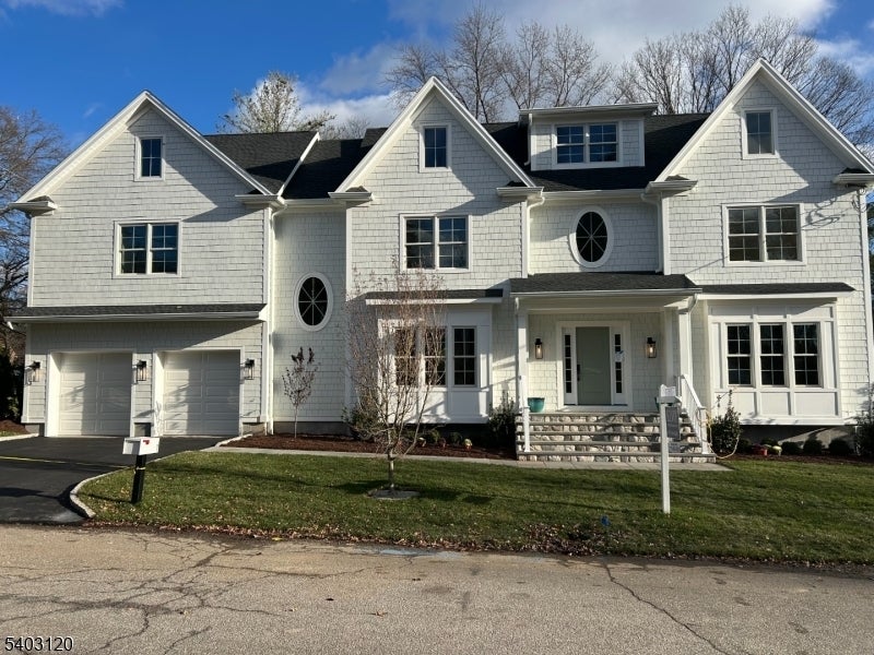 Photo of Listing #4002824